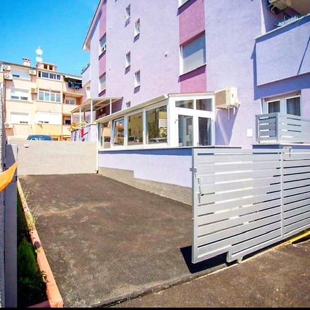 Royal Apartment Pula Exterior photo