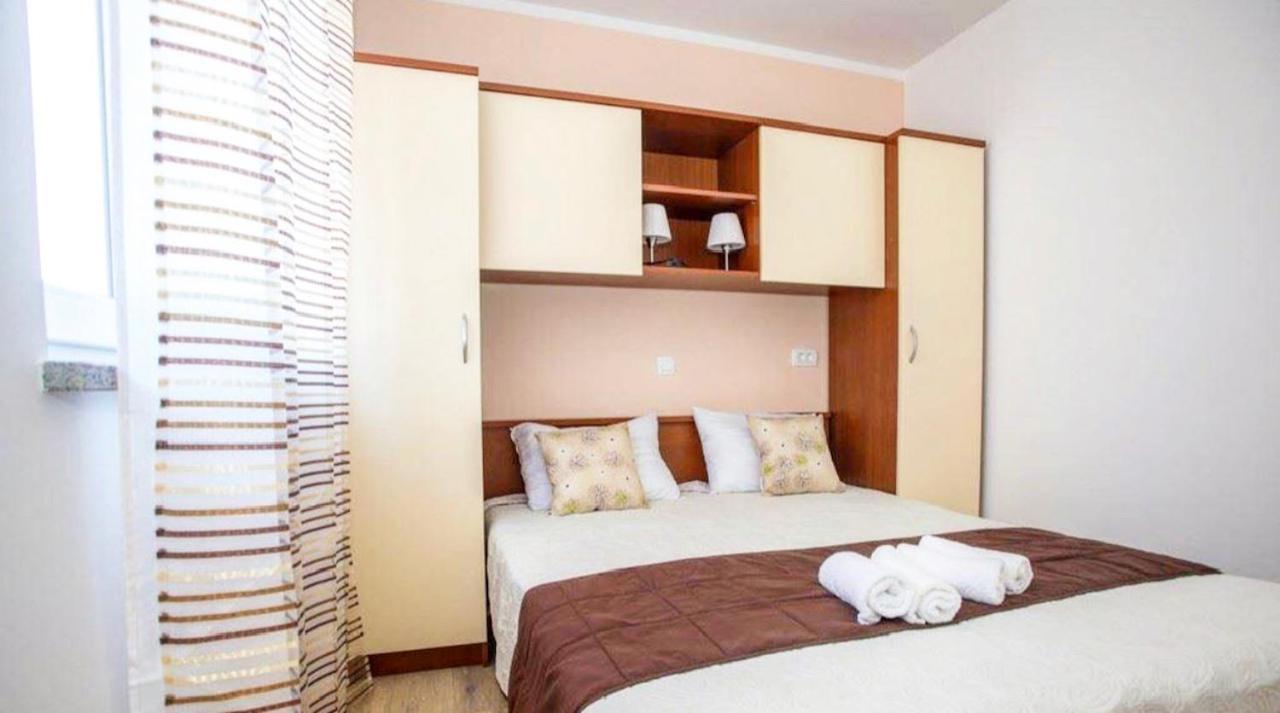 Royal Apartment Pula Exterior photo